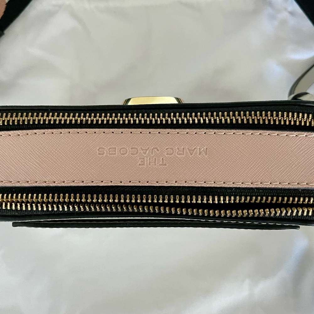Marc Jacobs iconic Snapshot Bag  New - Picture 7 of 12